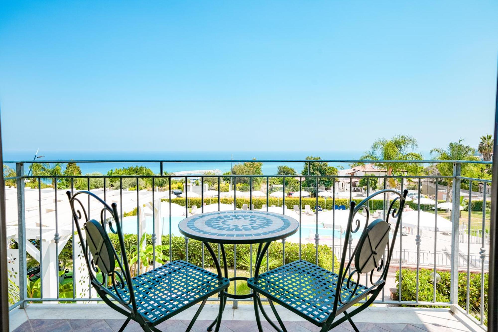 Sentido Michelizia Tropea Resort Eksteriør bilde
